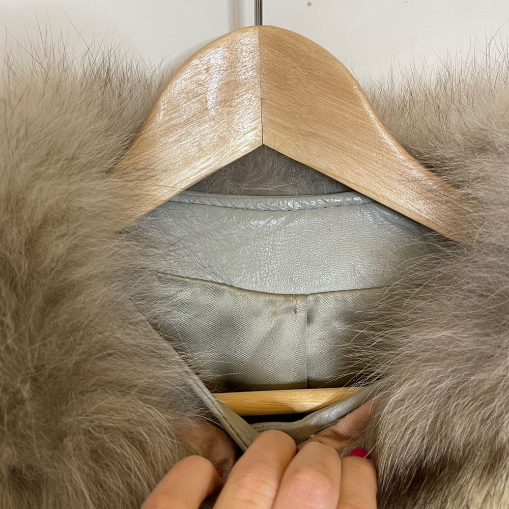 Gorgeous vintage leather and fur coat trench - Picture 13 of 16